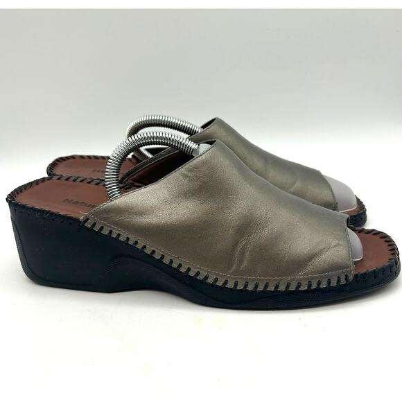 New Naturalizer Pewter Leather Slide Sandals 11 Wedge Slip-On Metallic Comfort - Picture 10 of 14